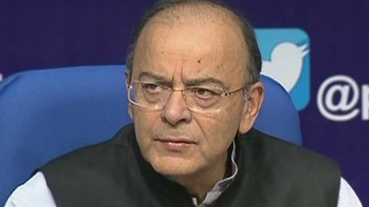 ಏಮ್ಸ್ನಲ್ಲಿ ಜೇಟ್ಲಿ ಜೀವನ್ಮರಣ ಹೋರಾಟ! ಏಮ್ಸ್ನಲ್ಲಿ ಜೇಟ್ಲಿ ಜೀವನ್ಮರಣ ಹೋರಾಟ!