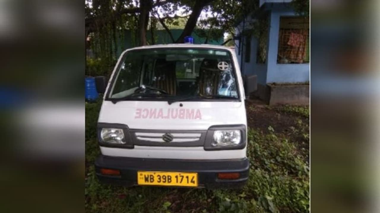 রোগী নয়, অ্যাম্বুল্যান্স চেপে আসত ডাকাত দল, কাঁকসায় পর্দা ফাঁস রোগী নয়, অ্যাম্বুল্যান্স চেপে আসত ডাকাত দল, কাঁকসায় পর্দা ফাঁস