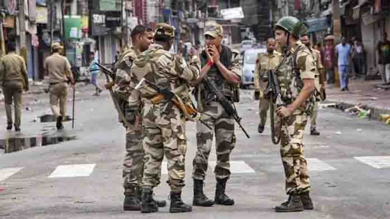 ഇന്ത്യയുടെ സേനാകേന്ദ്രങ്ങള് പാക് ഭീകരര് ആക്രമിക്കുമെന്ന് അമേരിക്ക; സുരക്ഷാ നടപടികള് ശക്തം ഇന്ത്യയുടെ സേനാകേന്ദ്രങ്ങള് പാക് ഭീകരര് ആക്രമിക്കുമെന്ന് അമേരിക്ക; സുരക്ഷാ നടപടികള് ശക്തം