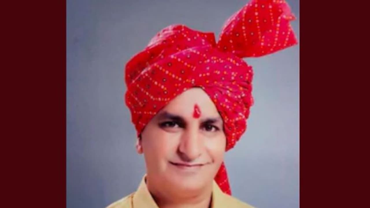 মদ্যপ অবস্থায় মাথায় বন্দুক ঠেকিয়ে পুত্রবধূকে ধর্ষণের অভিযোগ, কাঠগড়ায় বিজেপি বিধায়ক