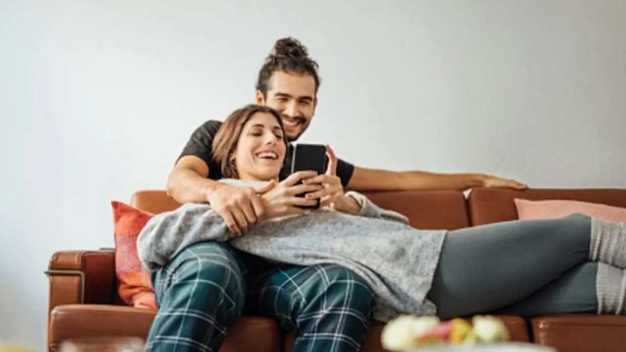 ফ্রেন্ডস উইথ বেনেফিট! প্রতিশ্রুতিহীন সম্পর্কের দিকে কেন ঝুঁকছে নতুন প্রজন্ম ফ্রেন্ডস উইথ বেনেফিট! প্রতিশ্রুতিহীন সম্পর্কের দিকে কেন ঝুঁকছে নতুন প্রজন্ম