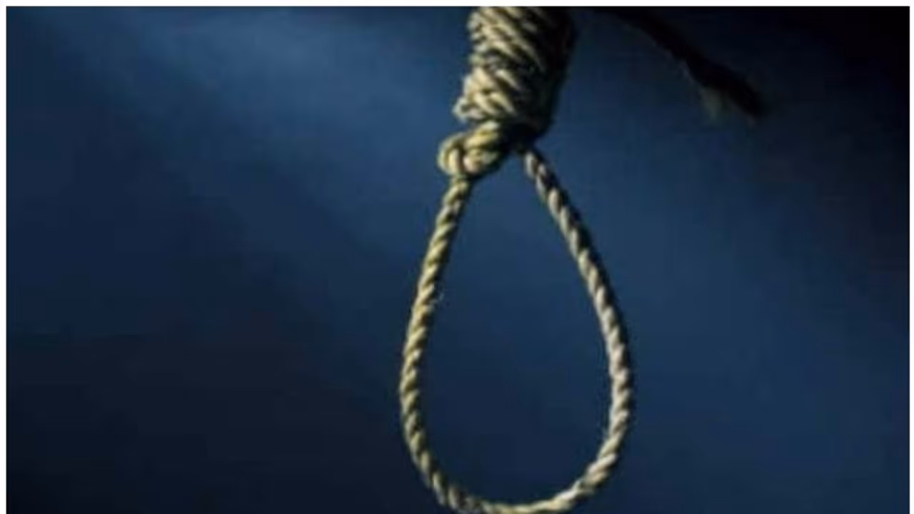 Dalit officer hangs self after public humiliation; 8 booked in Uttar Pradesh