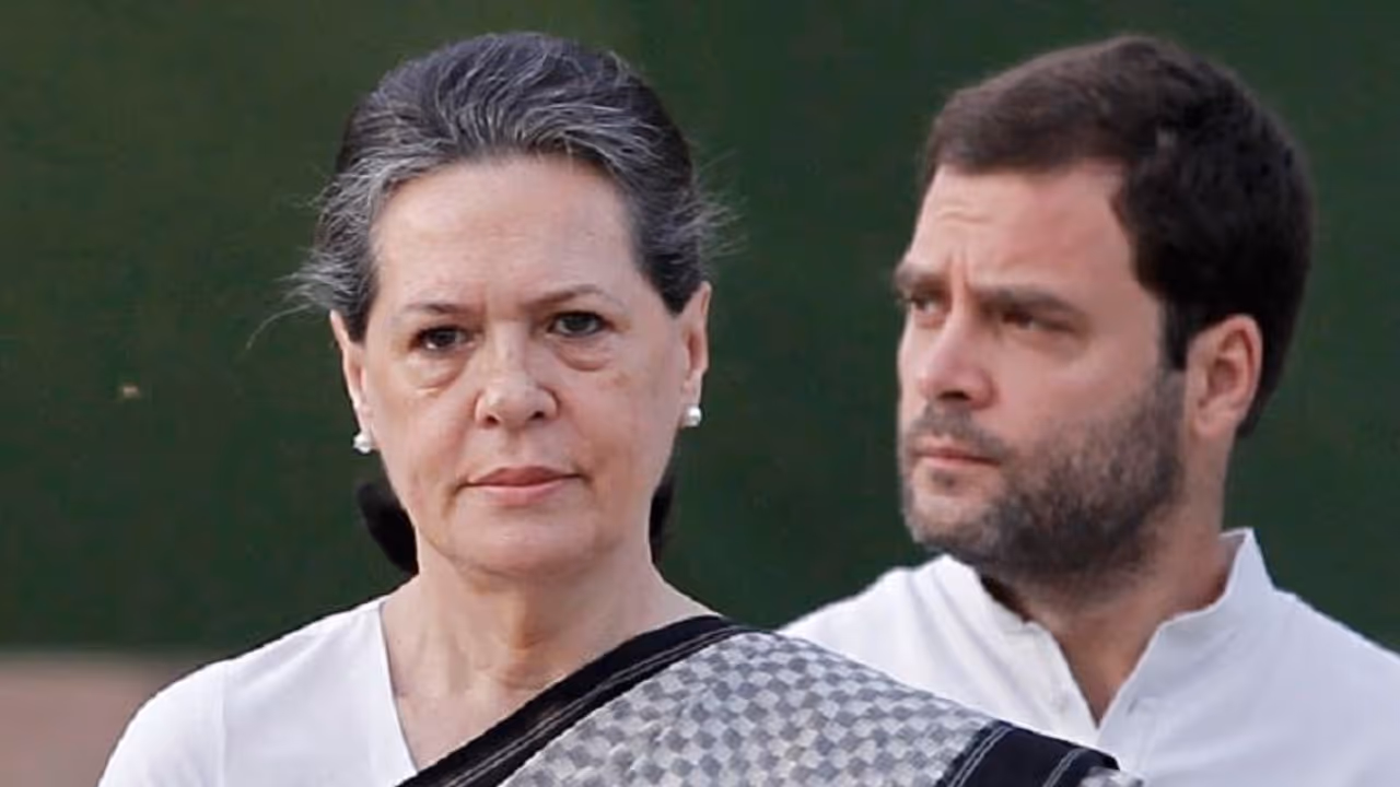 ಸೋನಿಯಾ ಮನೆಯಿಂದ ಕೊರೋನಾ ವೈರಸ್ ಹಬ್ಬಿತೇ? ಬಿಜೆಪಿ ಸಂಸದ ಪ್ರಶ್ನೆ ಸೋನಿಯಾ ಮನೆಯಿಂದ ಕೊರೋನಾ ವೈರಸ್ ಹಬ್ಬಿತೇ? ಬಿಜೆಪಿ ಸಂಸದ ಪ್ರಶ್ನೆ