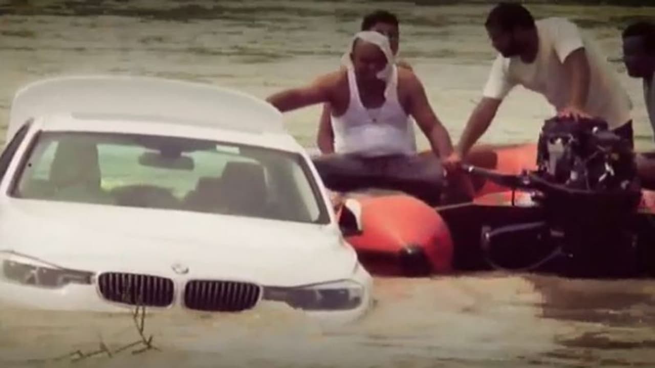 ജന്മദിന സമ്മാനമായ ബി.എം.ഡബ്യു കാര്‍ നദിയില്‍ ഒഴുക്കിവിട്ട് യുവാവ്
