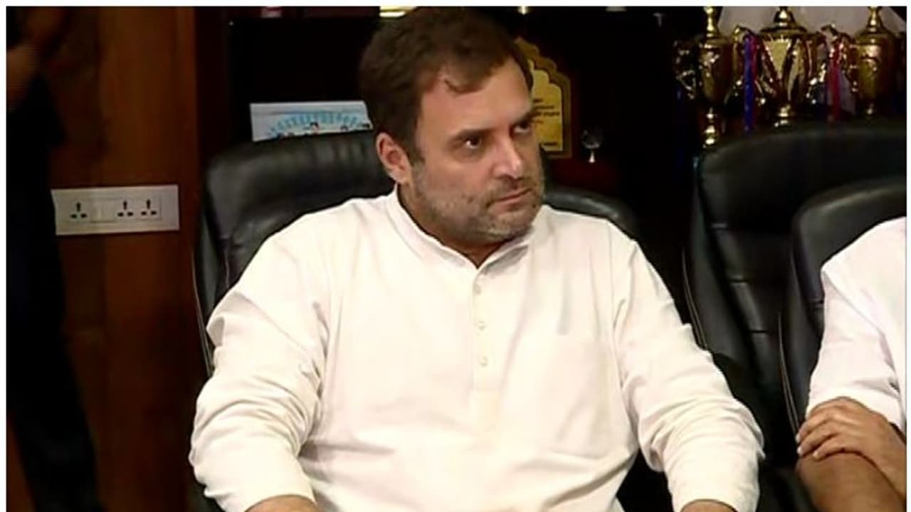 കേരളത്തിലെ സ്ഥിതിഗതികള് പ്രധാനമന്ത്രിയെ അറിയിച്ചു; കൂടുതല് കേന്ദ്ര സഹായം ആവശ്യപ്പെടുമെന്ന് രാഹുല് ഗാന്ധി കേരളത്തിലെ സ്ഥിതിഗതികള് പ്രധാനമന്ത്രിയെ അറിയിച്ചു; കൂടുതല് കേന്ദ്ര സഹായം ആവശ്യപ്പെടുമെന്ന് രാഹുല് ഗാന്ധി