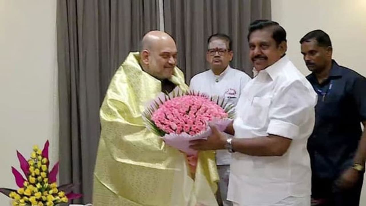 தேர்தல் சமயத்தில் பாஜகவிற்கு டாடா..! அதிமுக மேல்மட்ட தலைவர்கள் போடும் புதுக்கணக்கு..! தேர்தல் சமயத்தில் பாஜகவிற்கு டாடா..! அதிமுக மேல்மட்ட தலைவர்கள் போடும் புதுக்கணக்கு..!