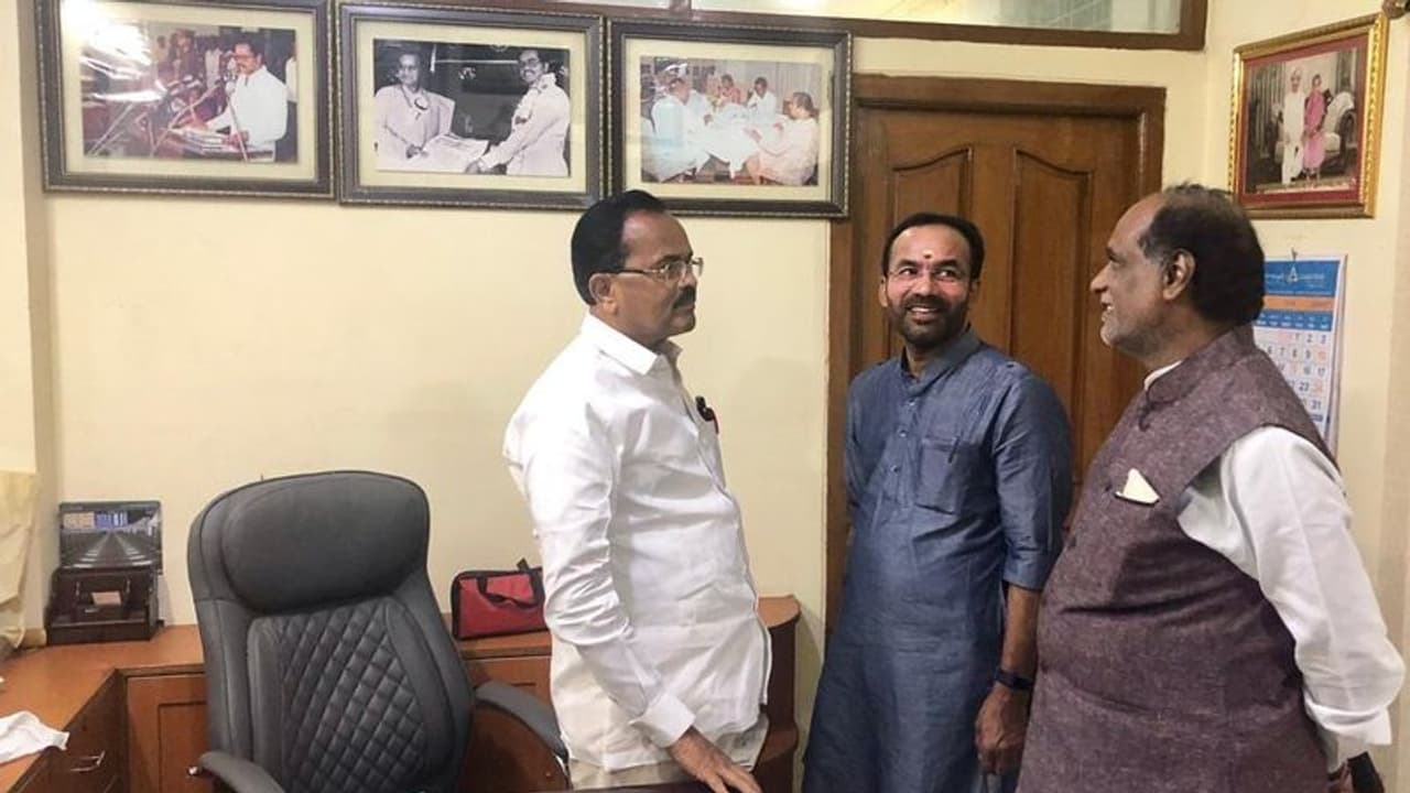 బీజేపీలోకి మోత్కుపల్లి నర్సింహులు: ఆఫర్ ఇదే బీజేపీలోకి మోత్కుపల్లి నర్సింహులు: ఆఫర్ ఇదే