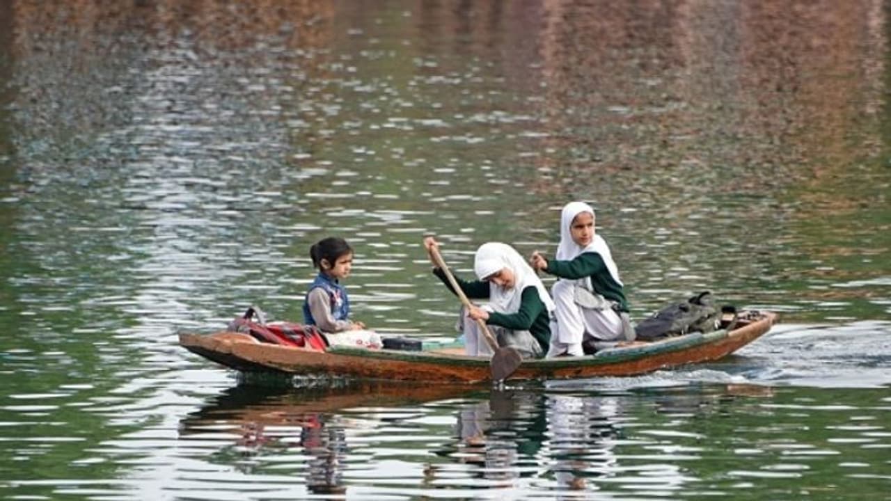 കശ്മീര്‍: അന്താരാഷ്ട്ര മാധ്യമങ്ങള്‍ പ്രചരിപ്പിക്കുന്നത് വ്യാജ വാര്‍ത്തയെന്ന് കേന്ദ്ര സര്‍ക്കാര്‍