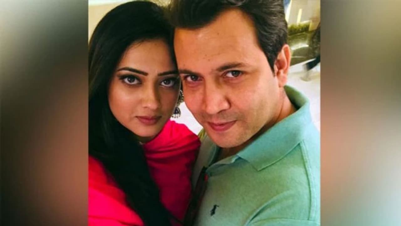 తాగి కొడుతున్నాడని.. భర్తపై కేసు పెట్టిన టీవీ నటి! తాగి కొడుతున్నాడని.. భర్తపై కేసు పెట్టిన టీవీ నటి!