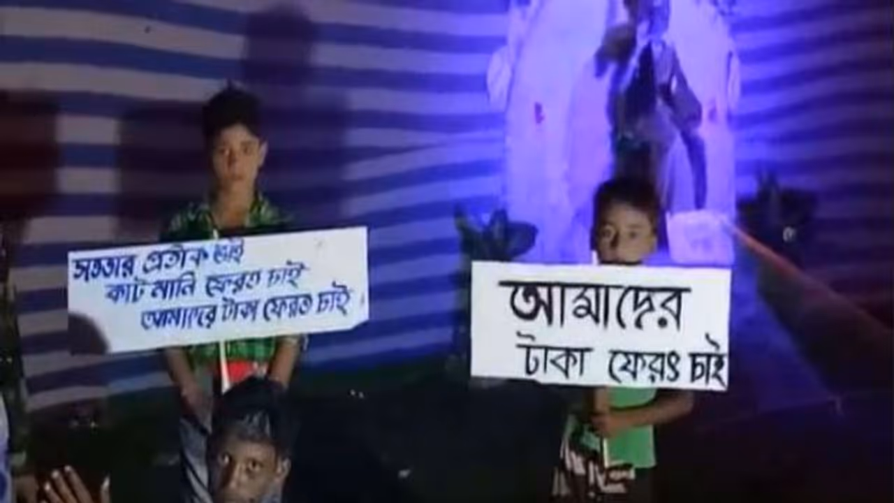 ঝুলনের থিম এবার কাটমানি, সততার প্রতীক নিয়েও খোঁচা বর্ধমানে