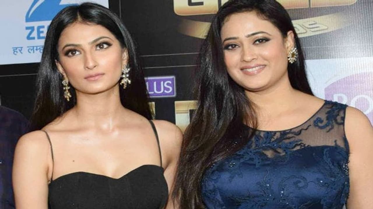 श्वेता तिवारी की बेटी ने बताया बंद दरवाजे के पीछे कैसा व्यवहार करता है सौतेला पिता श्वेता तिवारी की बेटी ने बताया बंद दरवाजे के पीछे कैसा व्यवहार करता है सौतेला पिता