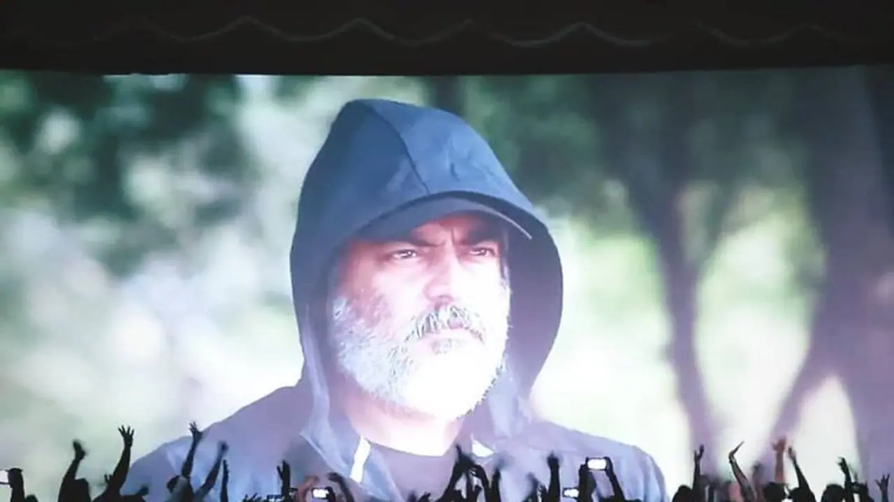 ’இனி தமிழ்ப் படங்களைத் திரையிடமாட்டோம்’...மகா மட்டமாக நடந்துகொண்ட அஜீத் ரசிகர்கள்...வீடியோ... ’இனி தமிழ்ப் படங்களைத் திரையிடமாட்டோம்’...மகா மட்டமாக நடந்துகொண்ட அஜீத் ரசிகர்கள்...வீடியோ...