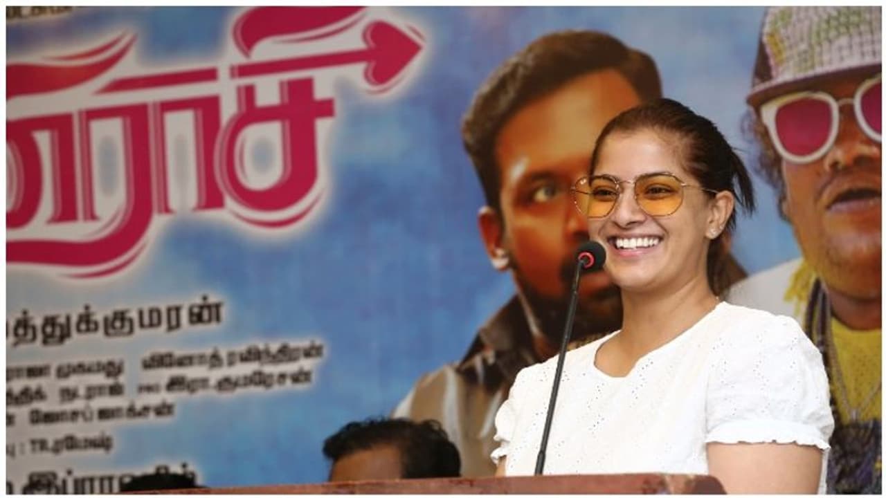 விமல் வரலட்சுமி ஹாப்பி அண்ணாச்சி... தடைகளை தகர்ந்து படம் வெளிய வந்தாச்சு...! விமல் வரலட்சுமி ஹாப்பி அண்ணாச்சி... தடைகளை தகர்ந்து படம் வெளிய வந்தாச்சு...!