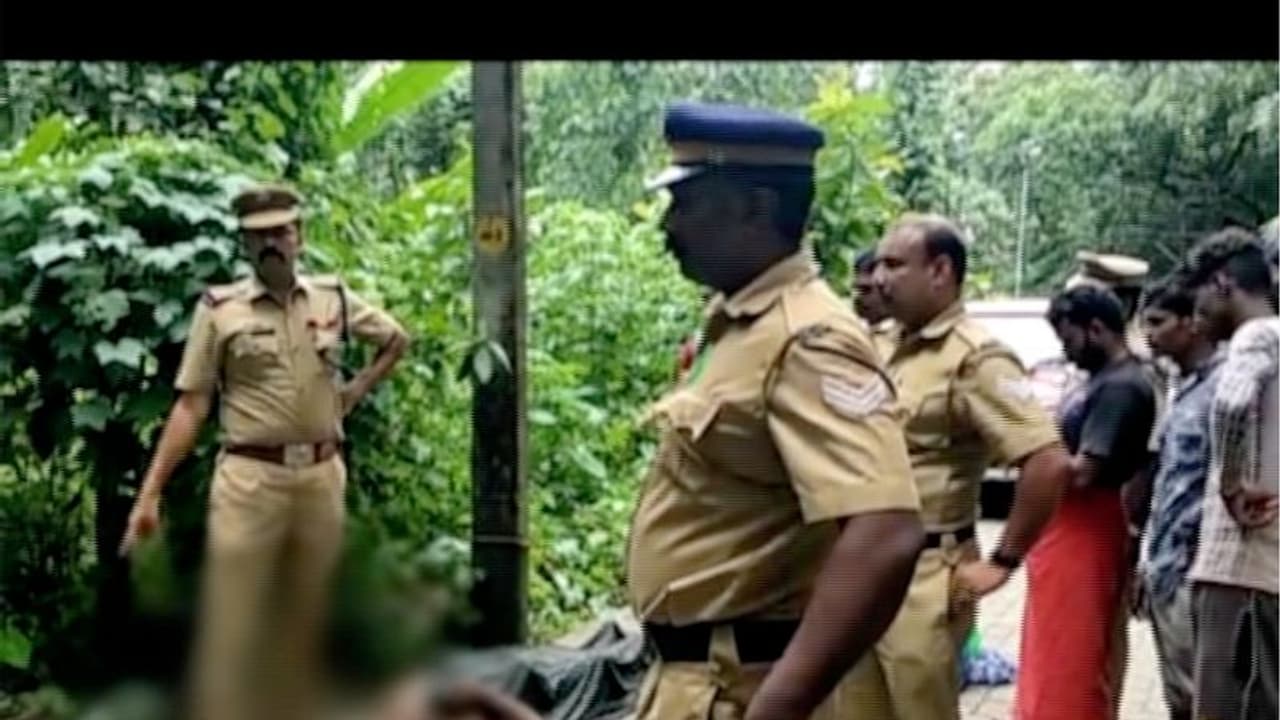 ഇതര സംസ്ഥാന തൊഴിലാളിയുടെ കൊലപാതകം; പ്രതിയെന്ന് സംശയിക്കുന്നയാൾ കേരളം വിട്ടെന്ന് സൂചന ഇതര സംസ്ഥാന തൊഴിലാളിയുടെ കൊലപാതകം; പ്രതിയെന്ന് സംശയിക്കുന്നയാൾ കേരളം വിട്ടെന്ന് സൂചന