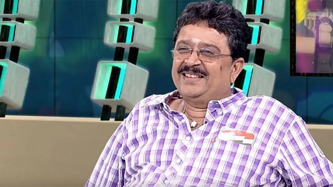 எஸ்.வி. சேகர் மீது போலீஸில் புகார்.. தேசியகொடி அவமதிப்பு, முதல்வர் பெயருக்கு களங்கம் ஏற்படுத்தியதாகப் புகார்! எஸ்.வி. சேகர் மீது போலீஸில் புகார்.. தேசியகொடி அவமதிப்பு, முதல்வர் பெயருக்கு களங்கம் ஏற்படுத்தியதாகப் புகார்!