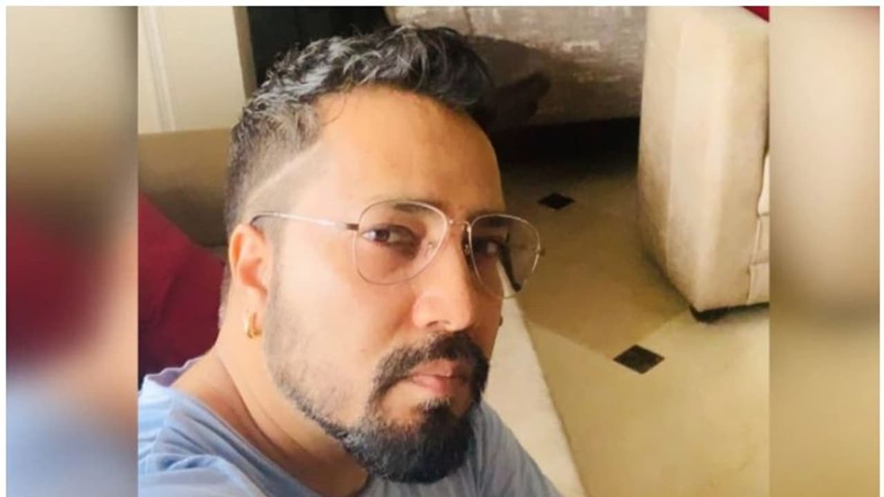 'രാജ്യതാല്‍പര്യത്തേക്കാള്‍ വലുത് പണം'; പാകിസ്ഥാനില്‍ പാട്ടുപാടിയ ഗായകന് വിലക്കേര്‍പ്പെടുത്തി ഇന്ത്യന്‍ സിനിമാ ലോകം