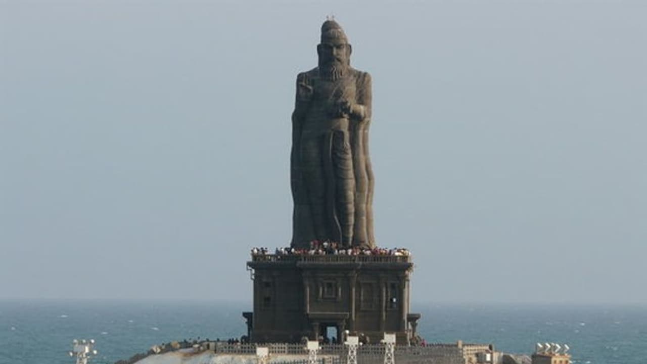 திருவள்ளுவர் சிலைக்கு துப்பாக்கி ஏந்திய போலீஸ் பாதுகாப்பு அச்சுறுத்தல் காரணமா ??? திருவள்ளுவர் சிலைக்கு துப்பாக்கி ஏந்திய போலீஸ் பாதுகாப்பு அச்சுறுத்தல் காரணமா ???