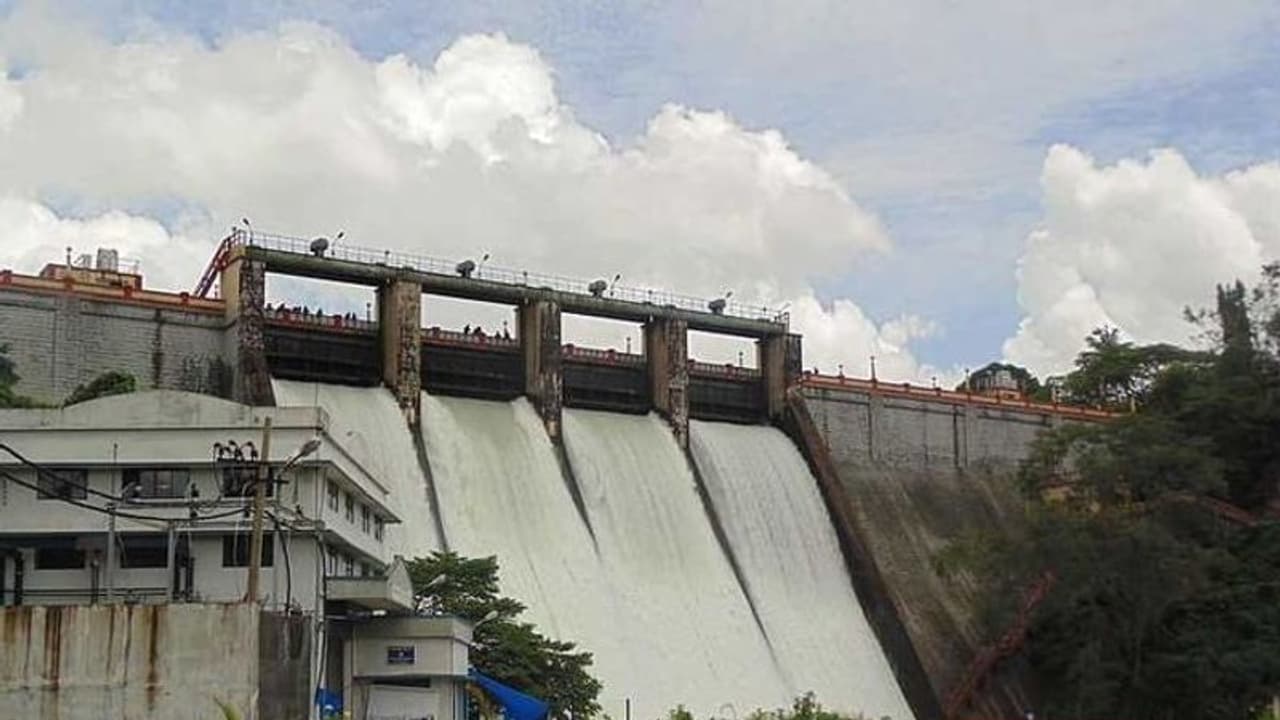പീച്ചി ഡാം തുറന്നുവിട്ടതിൽ ഗുരുതര വീഴ്ച സംഭവിച്ചെന്ന് തൃശ്ശൂർ സബ് കളക്ടറുടെ അന്വേഷണ റിപ്പോർട്ട് പീച്ചി ഡാം തുറന്നുവിട്ടതിൽ ഗുരുതര വീഴ്ച സംഭവിച്ചെന്ന് തൃശ്ശൂർ സബ് കളക്ടറുടെ അന്വേഷണ റിപ്പോർട്ട്