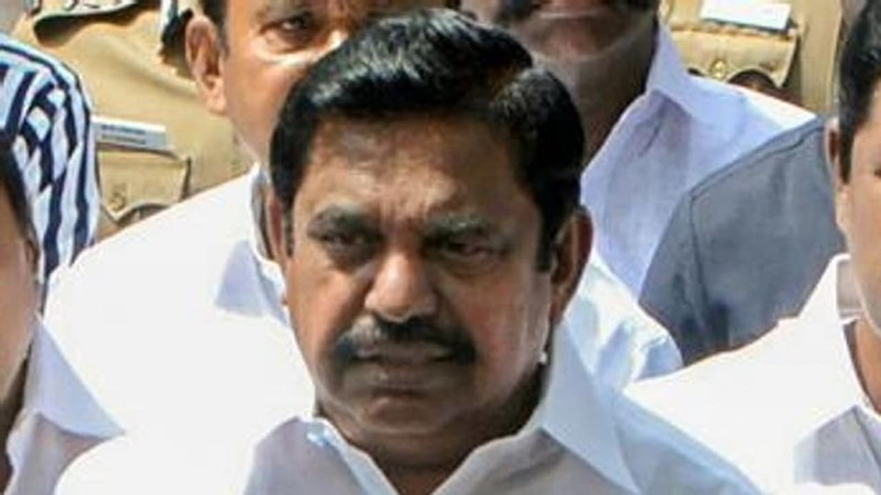 திமுகவிற்கு எடப்பாடியார் மறைமுக உதவி.. அதிமுக அலுவலக ஊழியர்களுக் சம்பளம் இல்லை.. ஓபிஎஸ் ஆதரவாளர் பகீர். திமுகவிற்கு எடப்பாடியார் மறைமுக உதவி.. அதிமுக அலுவலக ஊழியர்களுக் சம்பளம் இல்லை.. ஓபிஎஸ் ஆதரவாளர் பகீர்.