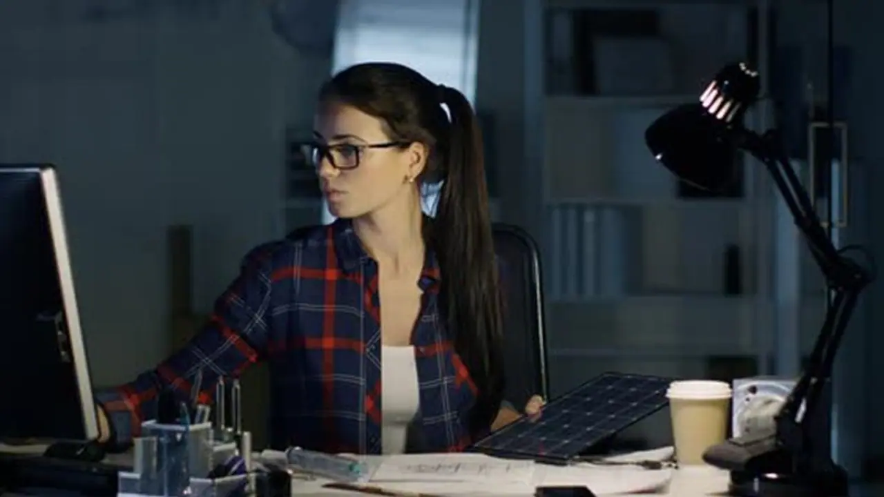 നെെറ്റ് ഷിഫ്റ്റ് ജോലി ചെയ്യുന്നവരുടെ ശ്രദ്ധയ്ക്ക്; ആരോഗ്യം തകരാറിലാകാതെ നോക്കാൻ ചെയ്യേണ്ടത്... നെെറ്റ് ഷിഫ്റ്റ് ജോലി ചെയ്യുന്നവരുടെ ശ്രദ്ധയ്ക്ക്; ആരോഗ്യം തകരാറിലാകാതെ നോക്കാൻ ചെയ്യേണ്ടത്...