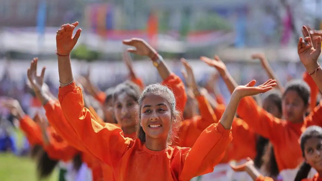 স্বাধীনতা দিবসে কোভিড যোদ্ধাদের সংবর্ধনা, মুখ্যমন্ত্রীর লেখা গান গাইবেন বাংলার শিল্পীরা স্বাধীনতা দিবসে কোভিড যোদ্ধাদের সংবর্ধনা, মুখ্যমন্ত্রীর লেখা গান গাইবেন বাংলার শিল্পীরা