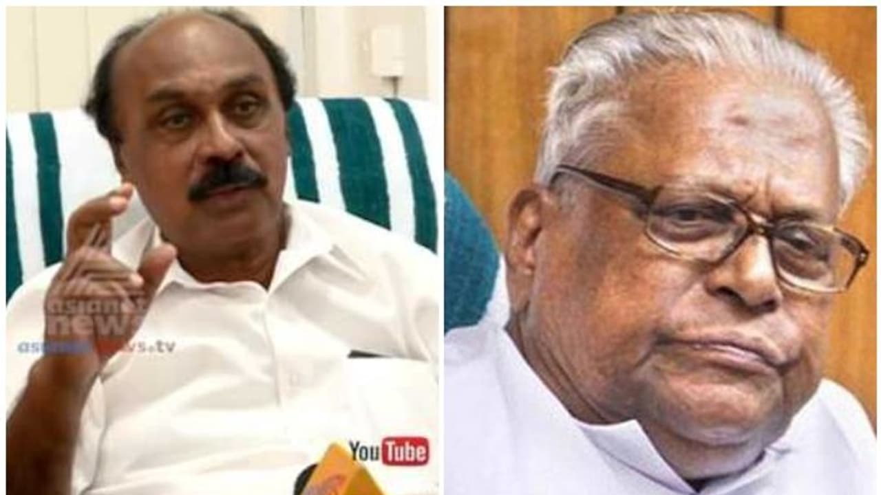 ഓരോരുത്തരും പറയുന്നതിനനുസരിച്ചല്ല സർക്കാരിന്റെ നിലപാട്; വിഎസിന് മറുപടിയുമായി റവന്യു മന്ത്രി ഓരോരുത്തരും പറയുന്നതിനനുസരിച്ചല്ല സർക്കാരിന്റെ നിലപാട്; വിഎസിന് മറുപടിയുമായി റവന്യു മന്ത്രി