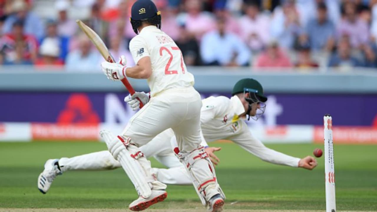 லார்ட்ஸ் டெஸ்ட்டில் பான்கிராஃப்ட் பிடித்த மிக மிக கடினமான கேட்ச்சின் வீடியோ லார்ட்ஸ் டெஸ்ட்டில் பான்கிராஃப்ட் பிடித்த மிக மிக கடினமான கேட்ச்சின் வீடியோ