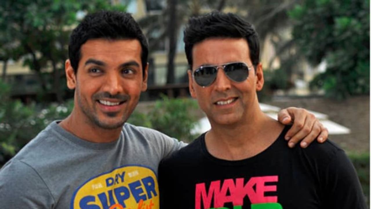 বক্স অফিসে কড়া টক্কর! জন না অক্ষয়, প্রথমদিনের সংগ্রহে নজির গড়লেন কোন তারকা বক্স অফিসে কড়া টক্কর! জন না অক্ষয়, প্রথমদিনের সংগ্রহে নজির গড়লেন কোন তারকা