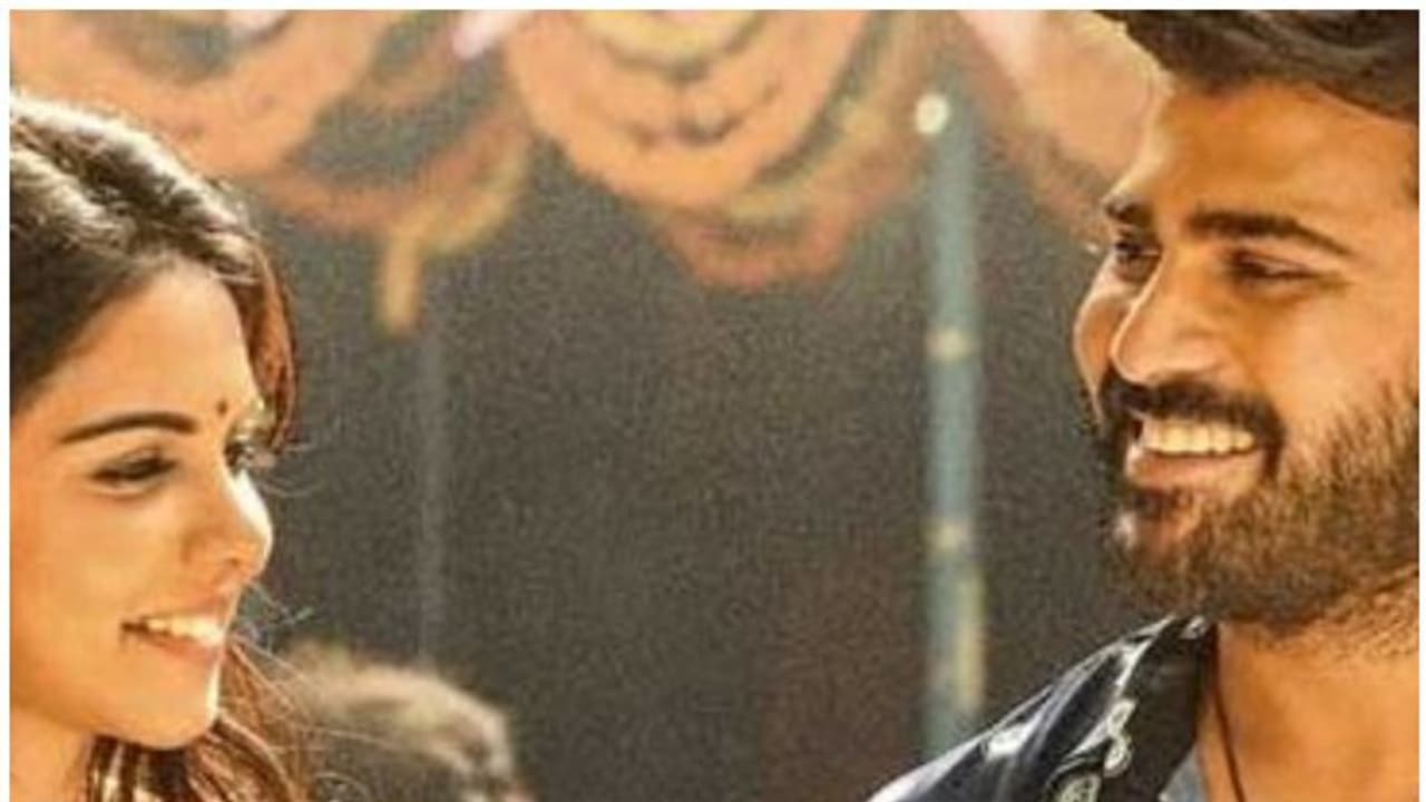 കല്യാണി പ്രിയദര്ശൻ നായികയായ 'രണരംഗം' റിലീസിന്റെ തൊട്ടുപിന്നാലെ ഓണ്ലൈനില് ചോര്ന്നു കല്യാണി പ്രിയദര്ശൻ നായികയായ 'രണരംഗം' റിലീസിന്റെ തൊട്ടുപിന്നാലെ ഓണ്ലൈനില് ചോര്ന്നു