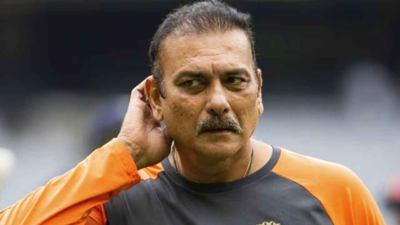 ಟೀಂ ಇಂಡಿಯಾ ಕೋಚ್ ಶಾಸ್ತ್ರಿ ಸ್ಯಾಲರಿ ; ಬೆಚ್ಚಿ ಬೀಳಬೇಡಿ ಸ್ಲಿಪ್ ನೋಡಿ! ಟೀಂ ಇಂಡಿಯಾ ಕೋಚ್ ಶಾಸ್ತ್ರಿ ಸ್ಯಾಲರಿ ; ಬೆಚ್ಚಿ ಬೀಳಬೇಡಿ ಸ್ಲಿಪ್ ನೋಡಿ!