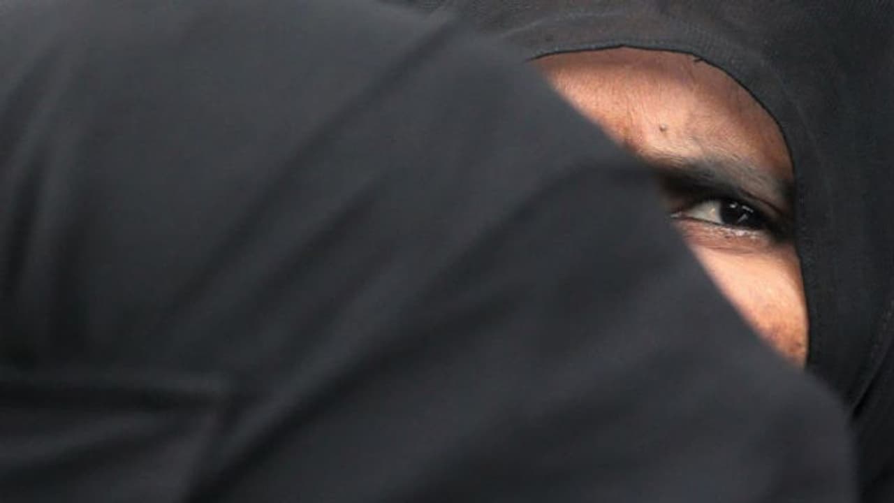 ಮಗು ಅತ್ತಿದ್ದಕ್ಕೆ ಪತ್ನಿಗೆ ತ್ರಿವಳಿ ತಲಾಖ್ ಹೇಳಿದ! ಮಗು ಅತ್ತಿದ್ದಕ್ಕೆ ಪತ್ನಿಗೆ ತ್ರಿವಳಿ ತಲಾಖ್ ಹೇಳಿದ!