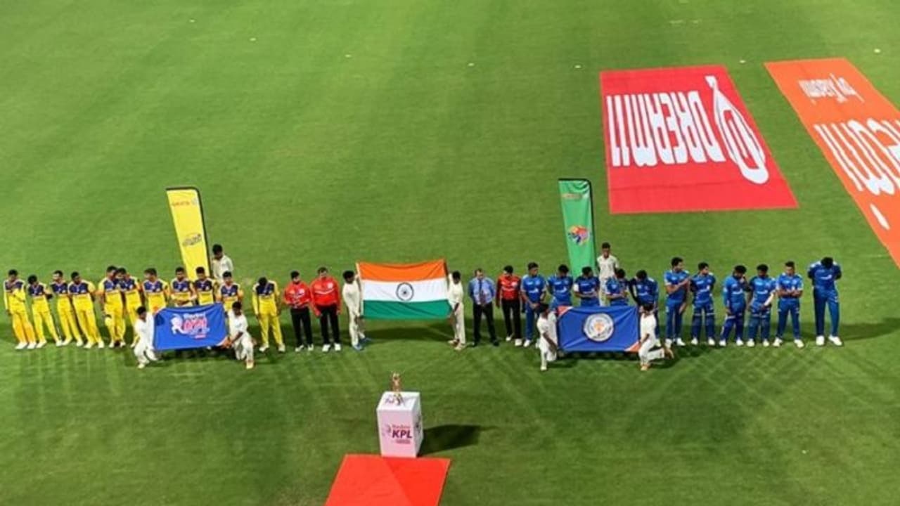 KPL 2019: ಬೆಳಗಾವಿಗೆ ಆಘಾತ; ಬಳ್ಳಾರಿಗೆ ಗೆಲುವಿನ ಪುಳಕ! KPL 2019: ಬೆಳಗಾವಿಗೆ ಆಘಾತ; ಬಳ್ಳಾರಿಗೆ ಗೆಲುವಿನ ಪುಳಕ!