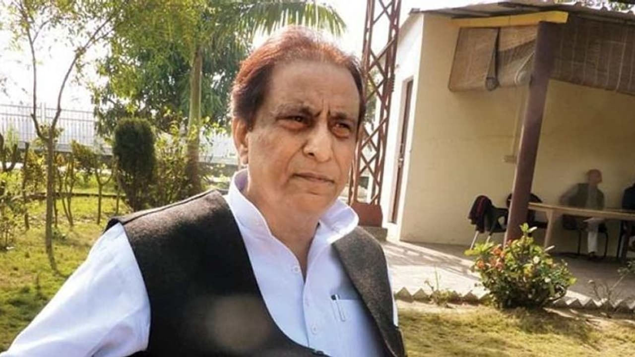 आजम को मिला कोर्ट से झटका, खारिज की अग्रिम जमानत की याचिका