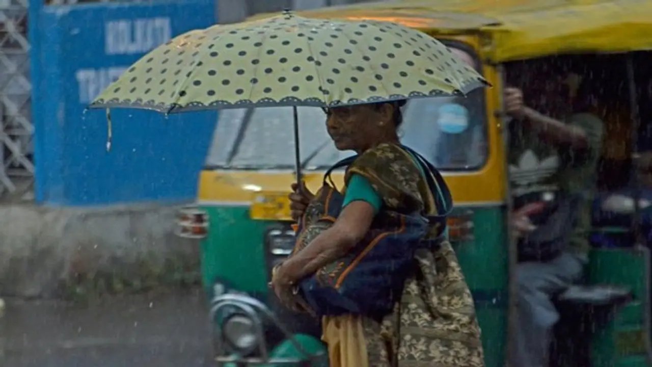 জলমগ্ন কলকাতা! আগামী ৪৮ ঘণ্টা কেমন থাকবে আবহাওয়া জলমগ্ন কলকাতা! আগামী ৪৮ ঘণ্টা কেমন থাকবে আবহাওয়া