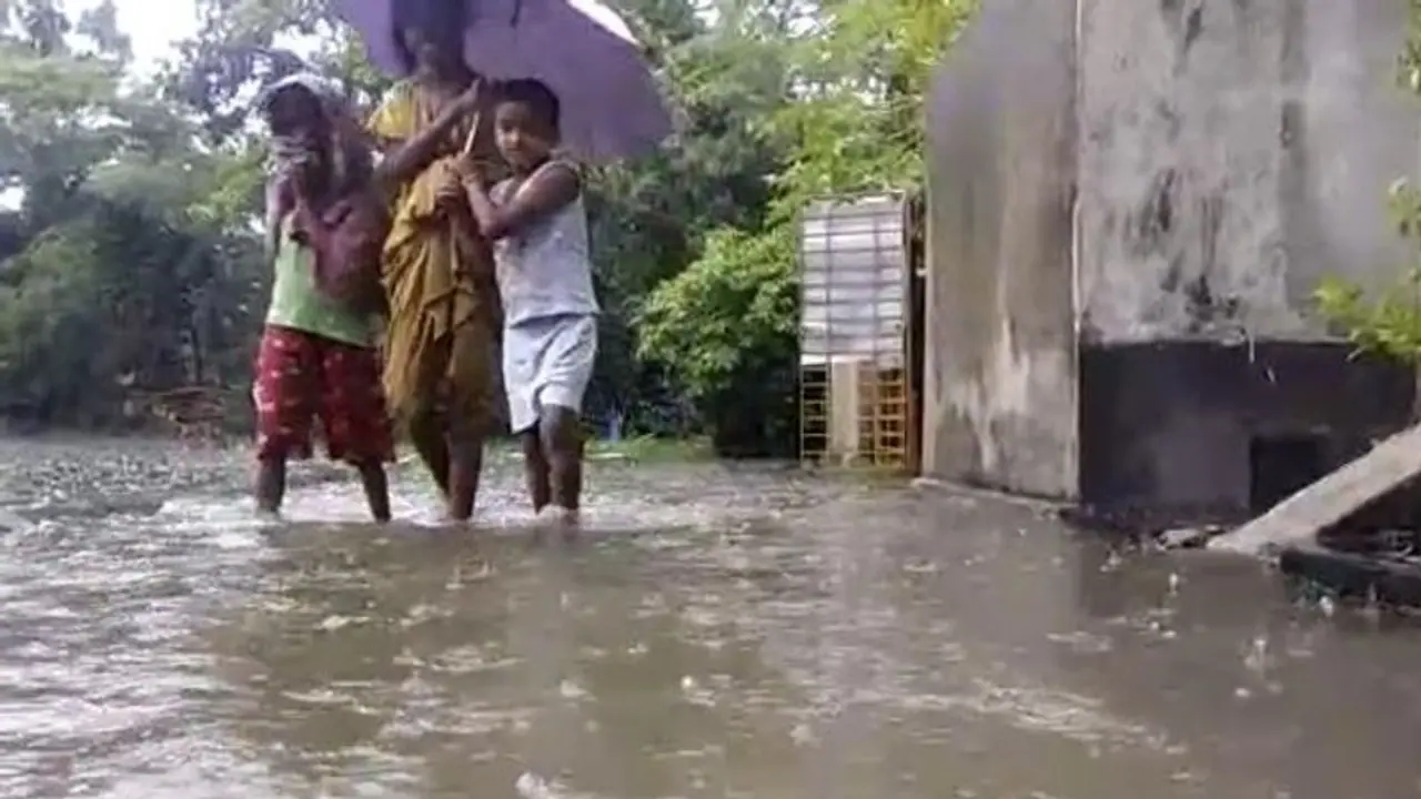 ಶಿವಮೊಗ್ಗ: ಮನೆ ಕಳೆದುಕೊಂಡವರಿಗೆ ಮಾಸಿಕ 5 ಸಾವಿರ ರು ಶಿವಮೊಗ್ಗ: ಮನೆ ಕಳೆದುಕೊಂಡವರಿಗೆ ಮಾಸಿಕ 5 ಸಾವಿರ ರು