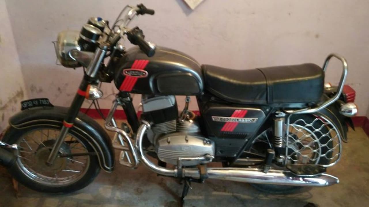 త్వరలో భారత విపణిలోకి యెజ్డీ ‘రీఎంట్రీ’!! త్వరలో భారత విపణిలోకి యెజ్డీ ‘రీఎంట్రీ’!!