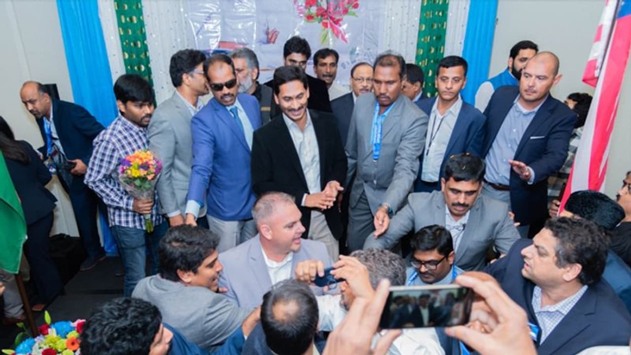 మార్పు దిశగా అడుగులేస్తున్నాం: జగన్ మార్పు దిశగా అడుగులేస్తున్నాం: జగన్