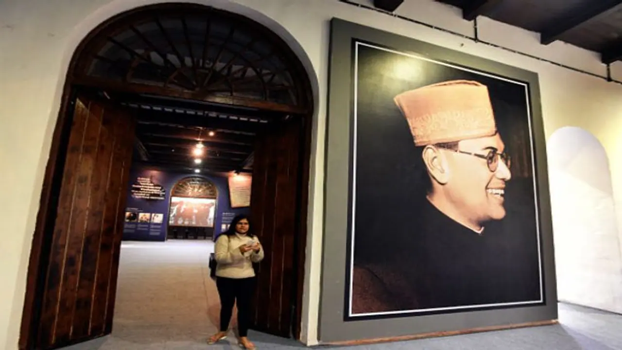 ১৮ অগাস্টই নেতাজির মৃত্যুদিন, রহস্যে ইতি টেনে স্বীকৃতি কেন্দ্রের, ফের বিতর্ক ১৮ অগাস্টই নেতাজির মৃত্যুদিন, রহস্যে ইতি টেনে স্বীকৃতি কেন্দ্রের, ফের বিতর্ক