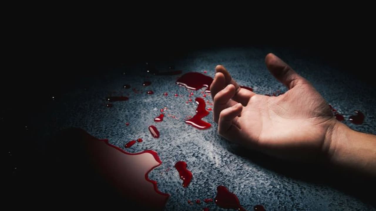 సుఫారీ ఇచ్చి... భార్యపై అత్యాచారం, హత్య చేయించిన భర్త