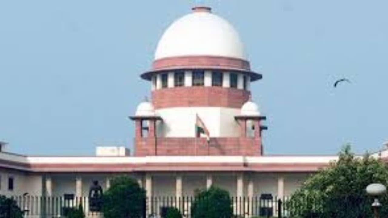 Unnao rape survivor accident case: Supreme Court gives 2 week extension to CBI to complete inquiry