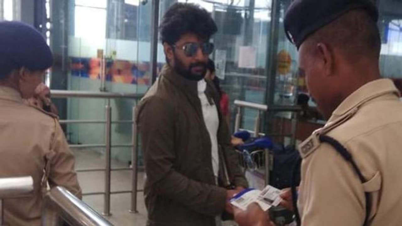 నానిని తనిఖీ చేసిన పోలీసులు!