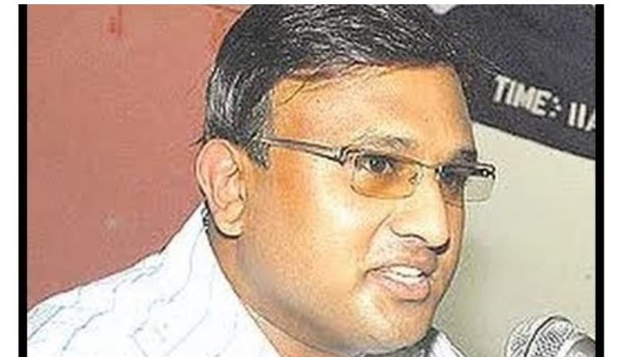 മയക്കുമരുന്ന് കേസ്; മലയാളിയായ മുന് ഐപിഎസ് ഉദ്യോഗസ്ഥന് കുറ്റക്കാരനെന്ന് കോടതി മയക്കുമരുന്ന് കേസ്; മലയാളിയായ മുന് ഐപിഎസ് ഉദ്യോഗസ്ഥന് കുറ്റക്കാരനെന്ന് കോടതി