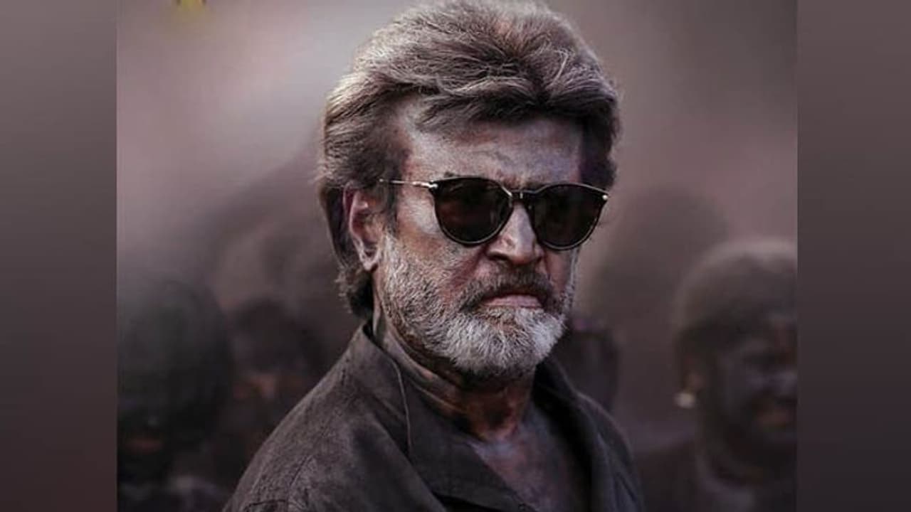 క్యారవాన్ లో కాకుండా రజనీ కొబ్బరిమట్టపై నిద్ర! క్యారవాన్ లో కాకుండా రజనీ కొబ్బరిమట్టపై నిద్ర!