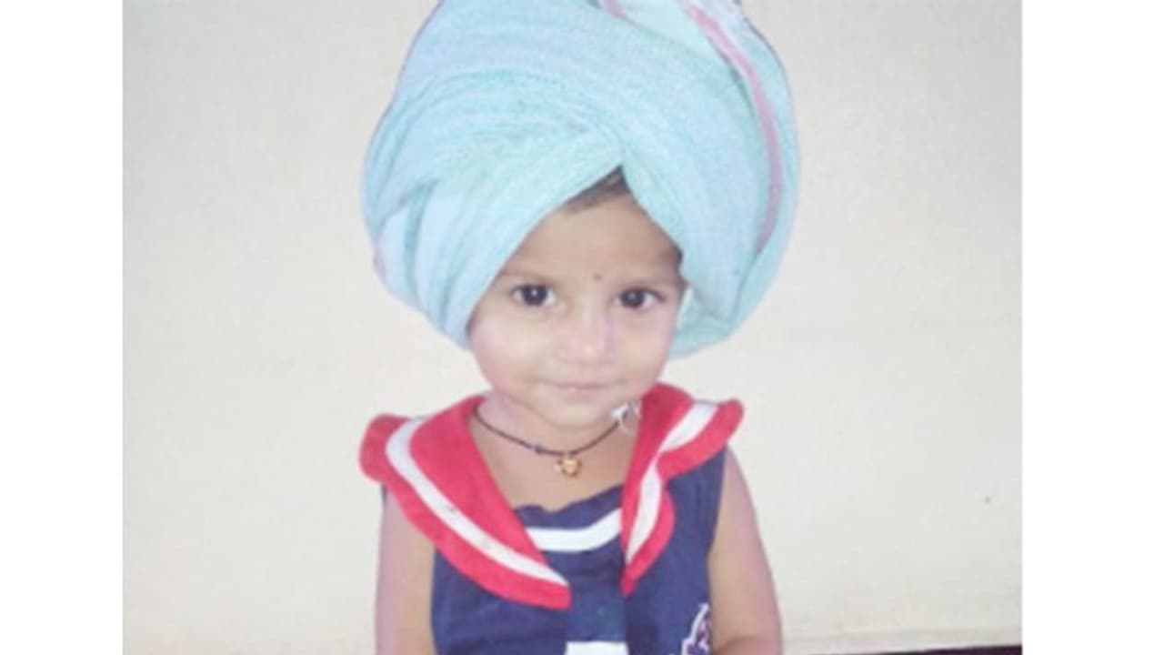 दादी गई थी सब्जी लेने, लौटकर आई तो नहीं मिली पोती, खोजने के बाद दिखी तो निकल गई चीख दादी गई थी सब्जी लेने, लौटकर आई तो नहीं मिली पोती, खोजने के बाद दिखी तो निकल गई चीख