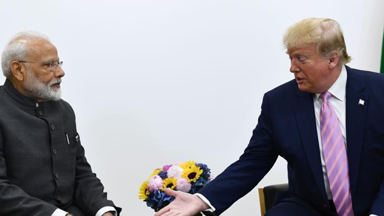 ಹೆಲೋ ಮೋದಿ ಕಾಲಿಂಗ್.. ಪೋನ್ ಎತ್ತಿದ ಟ್ರಂಪ್... ಅತ್ತ ಇಮ್ರಾನ್ ಗಡಗಡ ಹೆಲೋ ಮೋದಿ ಕಾಲಿಂಗ್.. ಪೋನ್ ಎತ್ತಿದ ಟ್ರಂಪ್... ಅತ್ತ ಇಮ್ರಾನ್ ಗಡಗಡ