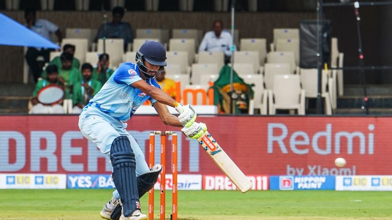 ಕೊರೋನಾ ಭೀತಿಯ ನಡುವೆ RCB ಅಭಿಮಾನಿಗಳಿಗೆ ವಿಶೇಷ ಸಂದೇಶ ನೀಡಿದ ದೇವದತ್ ಪಡಿಕ್ಕಲ್ ಕೊರೋನಾ ಭೀತಿಯ ನಡುವೆ RCB ಅಭಿಮಾನಿಗಳಿಗೆ ವಿಶೇಷ ಸಂದೇಶ ನೀಡಿದ ದೇವದತ್ ಪಡಿಕ್ಕಲ್