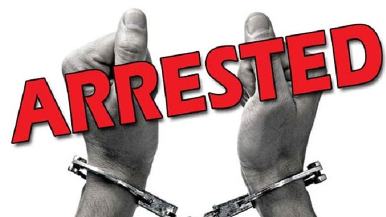 ఓయూ లేడీస్ హాస్టల్ లో కలకలం.. పోలీసుల అదుపులో అగంతకుడు ఓయూ లేడీస్ హాస్టల్ లో కలకలం.. పోలీసుల అదుపులో అగంతకుడు