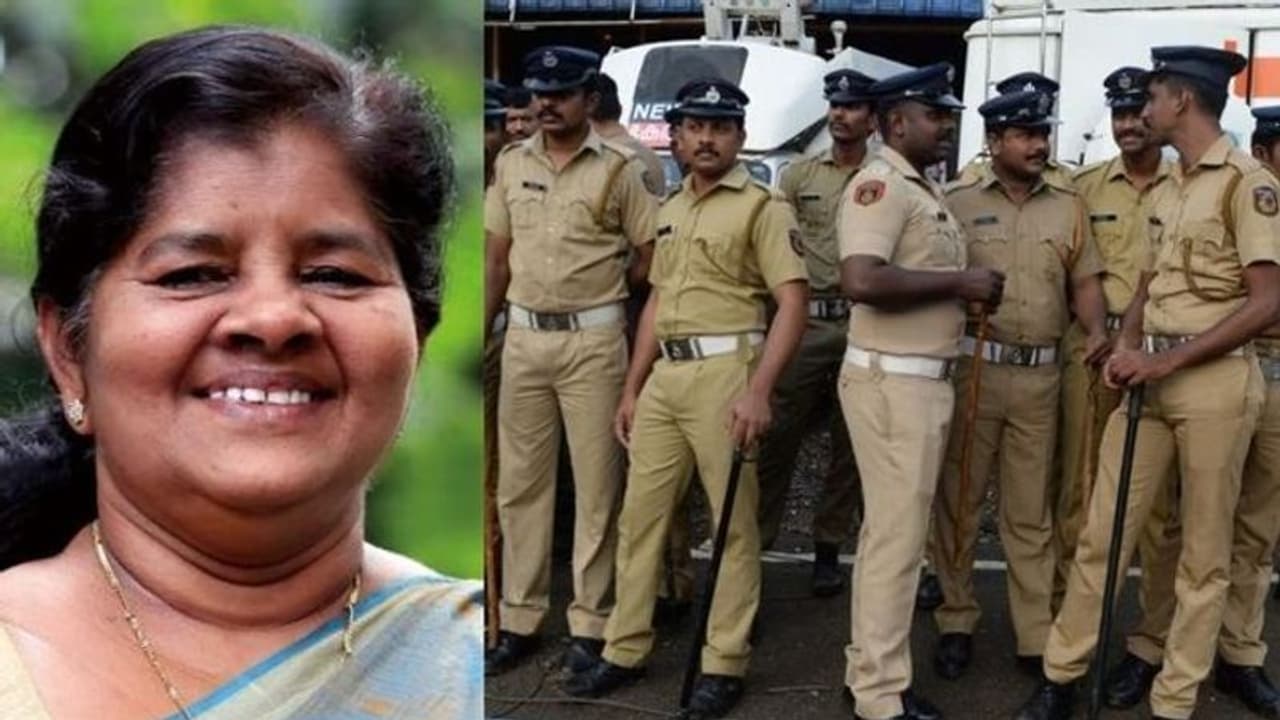 മന്ത്രി ഗതാഗതക്കുരുക്കില് കുടുങ്ങിയ സംഭവം; പൊലീസുകാരുടെ സസ്പെന്ഷന് പിന്വലിച്ചു, സ്ഥലം മാറ്റി മന്ത്രി ഗതാഗതക്കുരുക്കില് കുടുങ്ങിയ സംഭവം; പൊലീസുകാരുടെ സസ്പെന്ഷന് പിന്വലിച്ചു, സ്ഥലം മാറ്റി