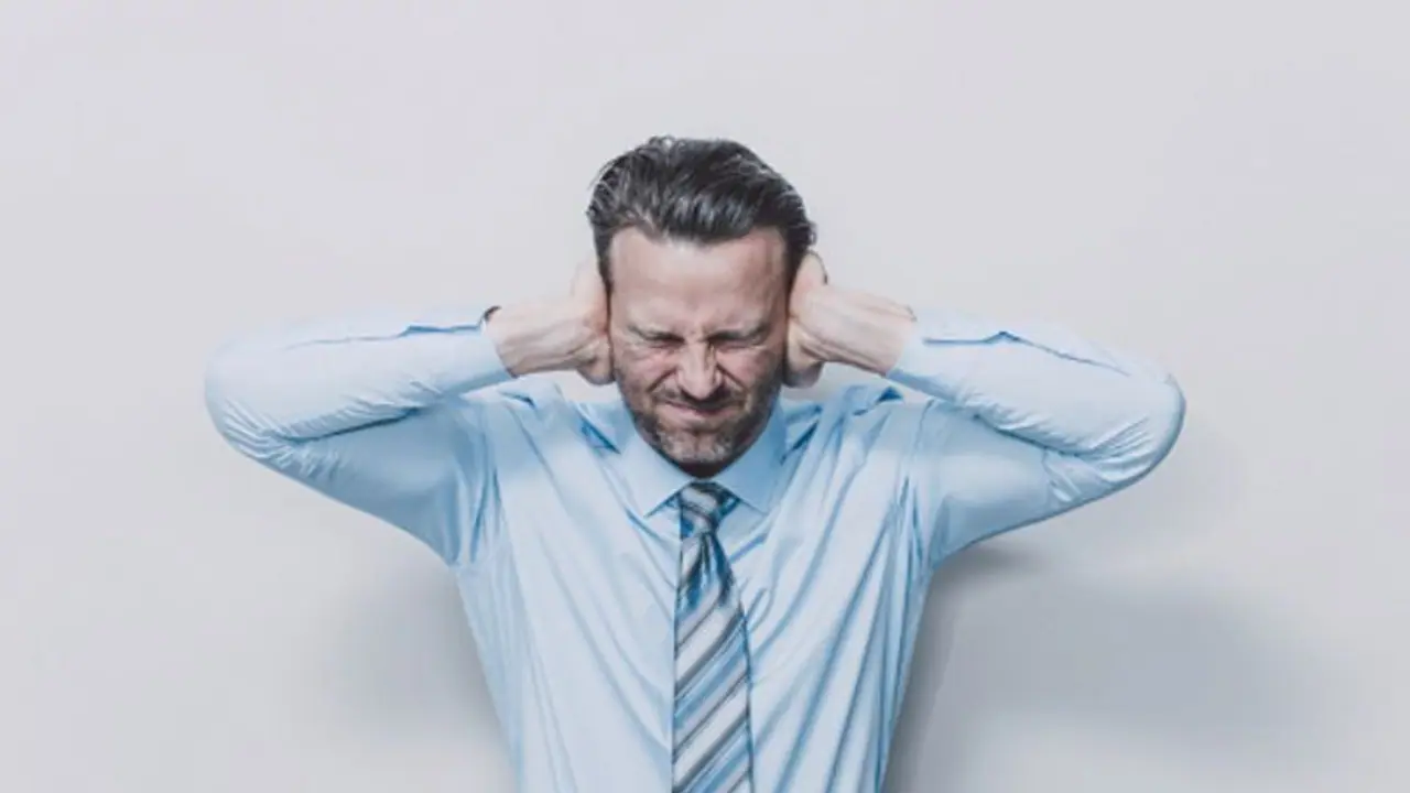 কানে ব্যাথার সমস্যায় ভোগেন অনেকেই! এবার ৫টি ঘরোয়া উপায়ে সারিয়ে ফেলুন এই সমস্যা কানে ব্যাথার সমস্যায় ভোগেন অনেকেই! এবার ৫টি ঘরোয়া উপায়ে সারিয়ে ফেলুন এই সমস্যা