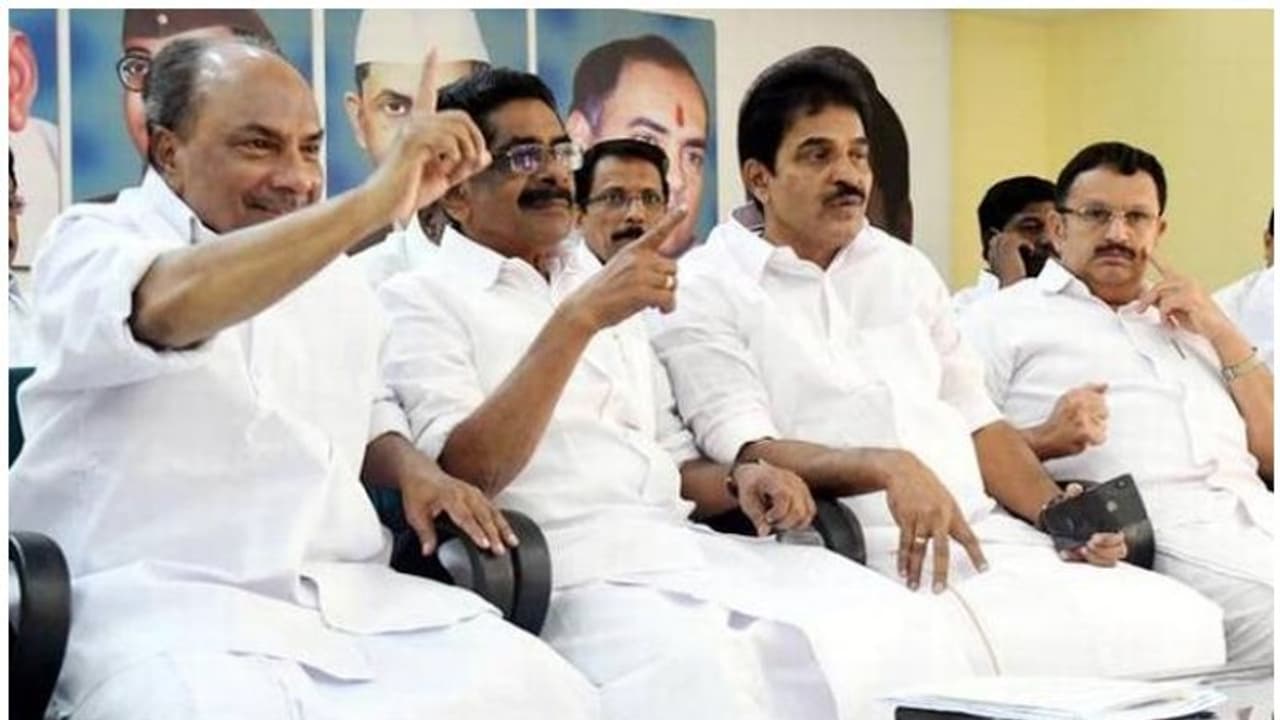 ഡിജിപിയെ വിമര്‍ശിച്ചതിന് കേസെടുക്കാന്‍ നീക്കം; മുല്ലപ്പള്ളിയെ വേട്ടയാടാന്‍ അനുവദിക്കില്ലെന്ന് കെപിസിസി